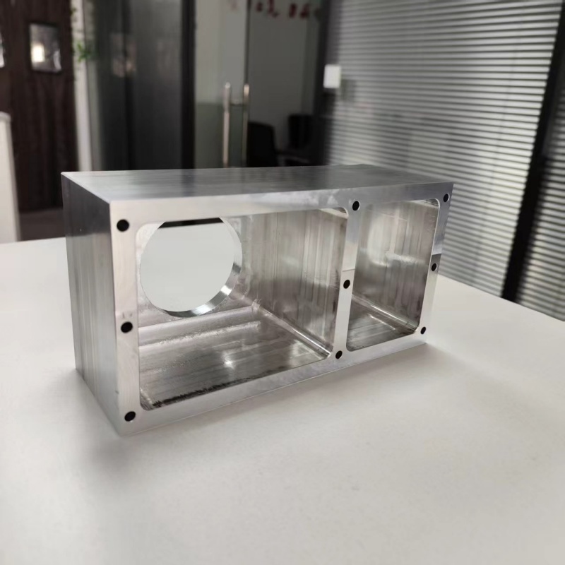 CNC-Fräsen von Aluminiumprofilen – Toleranz unter Last halten